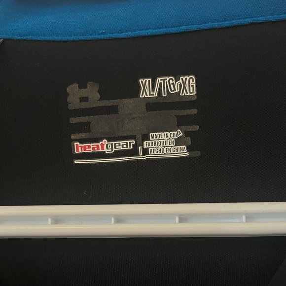 Under Armour Golf Shirt - Picture 2 of 4